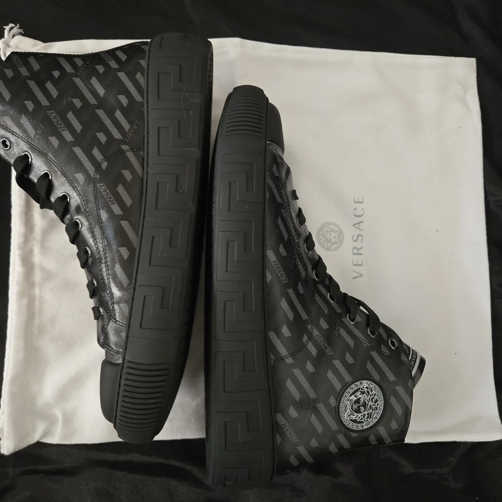 Versace Black Sneakers Sleek Monochromatic Design - Picture 2 of 7